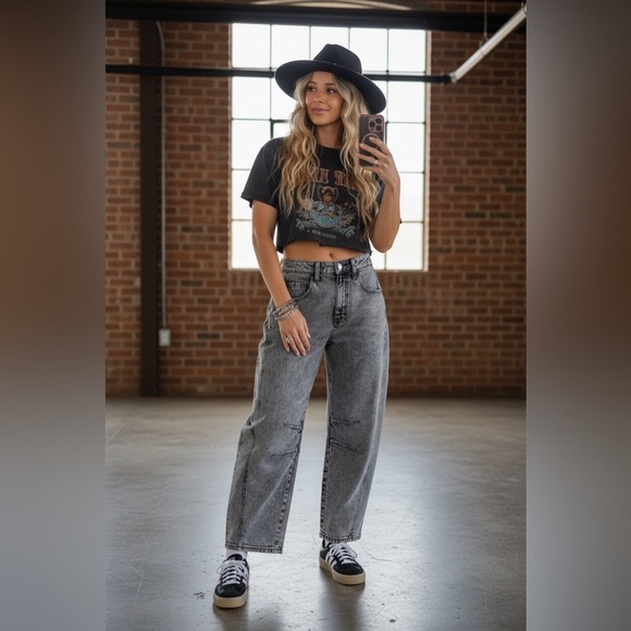 Cello Denim - NWT Cello Denim Washed Grey Barrel Horseshoe Relaxed Fit Jeans Pants